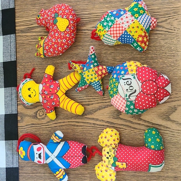 24 Vintage Plush Christmas Ornaments - Picture 7 of 7